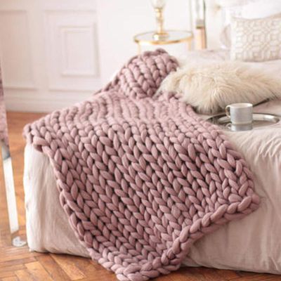 Chunky Knit Blanket Peel Powder, Knitted Blankets Chunky for Decoration Made from Acrylic Wool Soft Throw Blankets Perfect Home Decore for The Bed, Couch, and Living Room -59x79inch