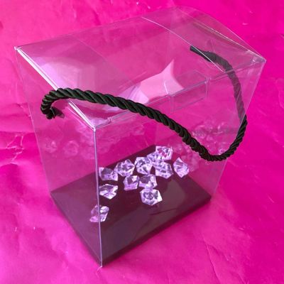 Durapak Supplies 24 PCS 5.5(W) x4(D) x7.5(H) Rope Handle w/Black Card Bottom, Clear Plastic PVC Boxes for Party Favor Wedding Favor, retail products packaging and display