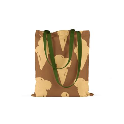 Bonamaison with Green Handles, Multicolor