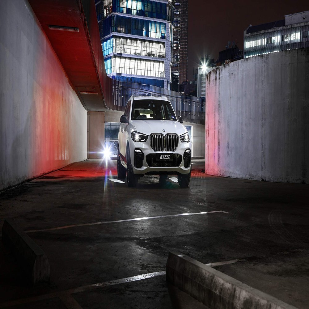 Iconic Arts Laminated 42x24 Poster: BMW x5 xdrive45e iperformance m Performance Parts 2020 2 hd Cars HD