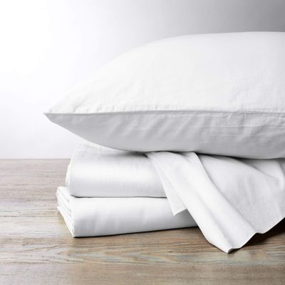 1000 Thread Count, 100% Egyptian Cotton, 4 PC Split Head Flex Sheet Set, 39" Split From the Top, Soft Satin Weave, 28" EXTRA DEEP POCKET (Split Head California King- 39" Split, White)