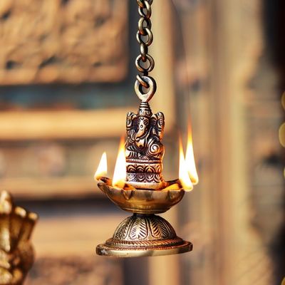 Indian Shelf Handmade Ganesha Thick Chain Brass Oil Lamp for Inaugration Traditional Festival Hanging Deepak Pital God Idol Deep (Size: 10.2cm) BOL-361