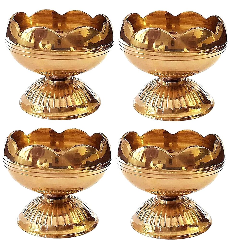 CRAFTSMAN Pack of 4 - Pure Brass Tomato Nanda Diya | Traditional Pooja Diya for Mandir, Home Temple & Festivals | Durable Brass Oil Lamp for Puja, Aarti & Decoration