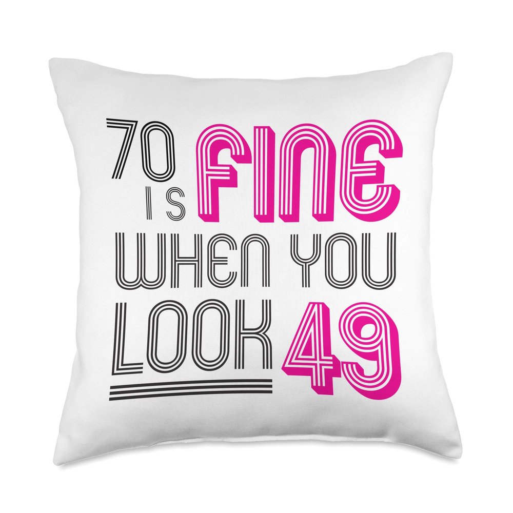 70th Birthday Gifts for her Women 70 Year Old Grandma 1952 Throw Pillow