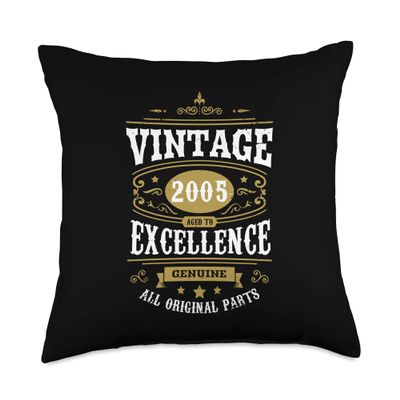 17th Birthday Girls Boys 17 Year Old Vintage Gifts 2005 Teen Throw Pillow