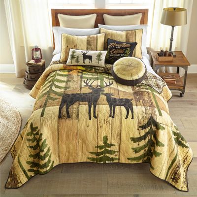 Donna Sharp Full/Queen Polyester Bedding Set - 3 Piece - Painted Deer Lodge Quilt Set with Full/Queen Quilt and Two Standard Pillow Shams - Fits Queen Size and Full Size Beds - Machine Washable