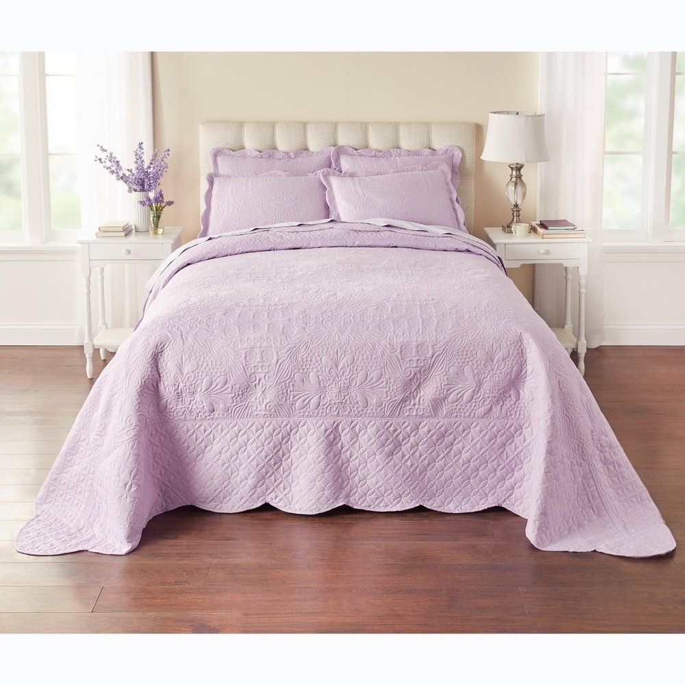 BrylaneHome Lily Damask Bedspread - King, Lilac