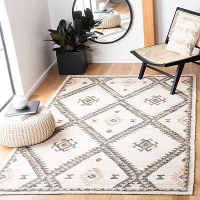 SAFAVIEH Kilim Collection Accent Rug - 3' x 5', Ivory & Black, Handmade Flat Weave Jute, Ideal for High Traffic Areas in Entryway, Living Room, Bedroom (KLM761A)