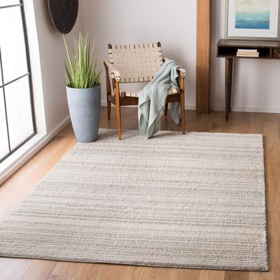Martha Stewart x SAFAVIEH Area Rug Collection - 4' x 6', Light Grey & White, Non-Shedding & Easy Cleaning, Ideal for Living Room, Foyer, Bedroom, Accent Space (MSR0787F)