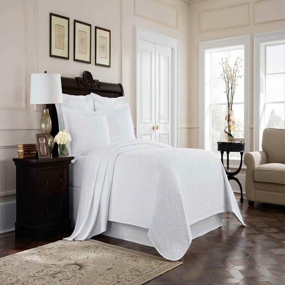 Royal Heritage Home Williamsburg Richmond Matelasse Bedspread , Coverlet Collection (White, Full Coverlet 84W x 90L)