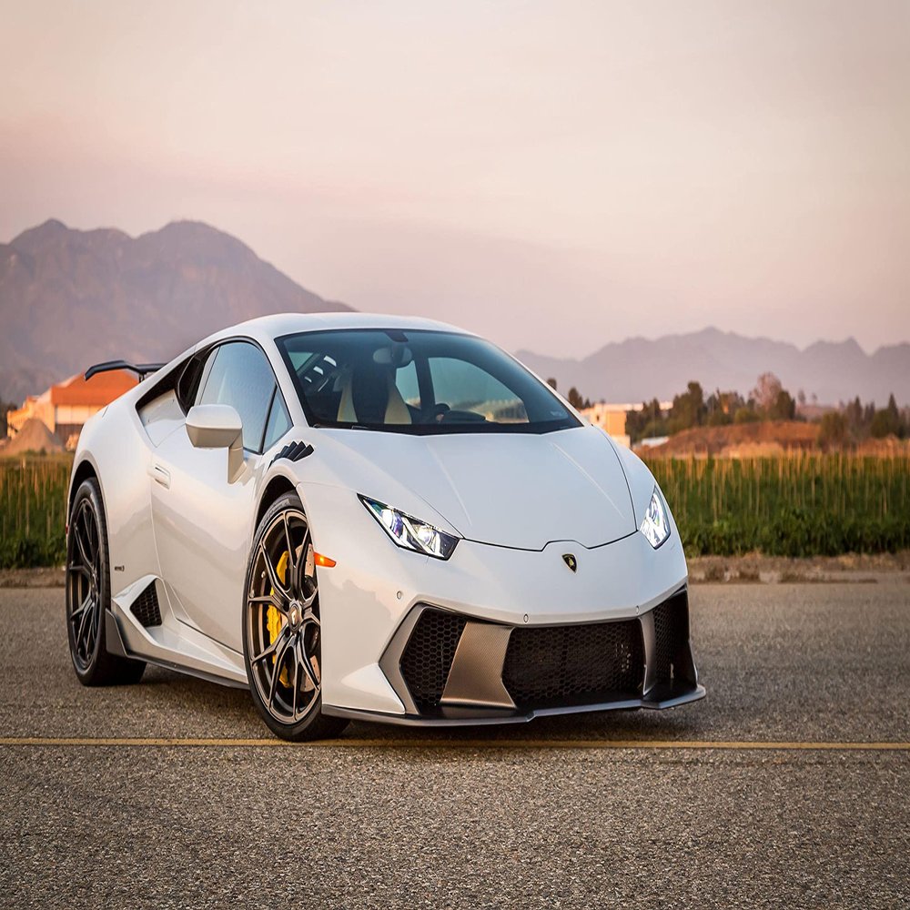 Palmetto Posters 24x36 Poster: Lamborghini Huracan Side View 110775