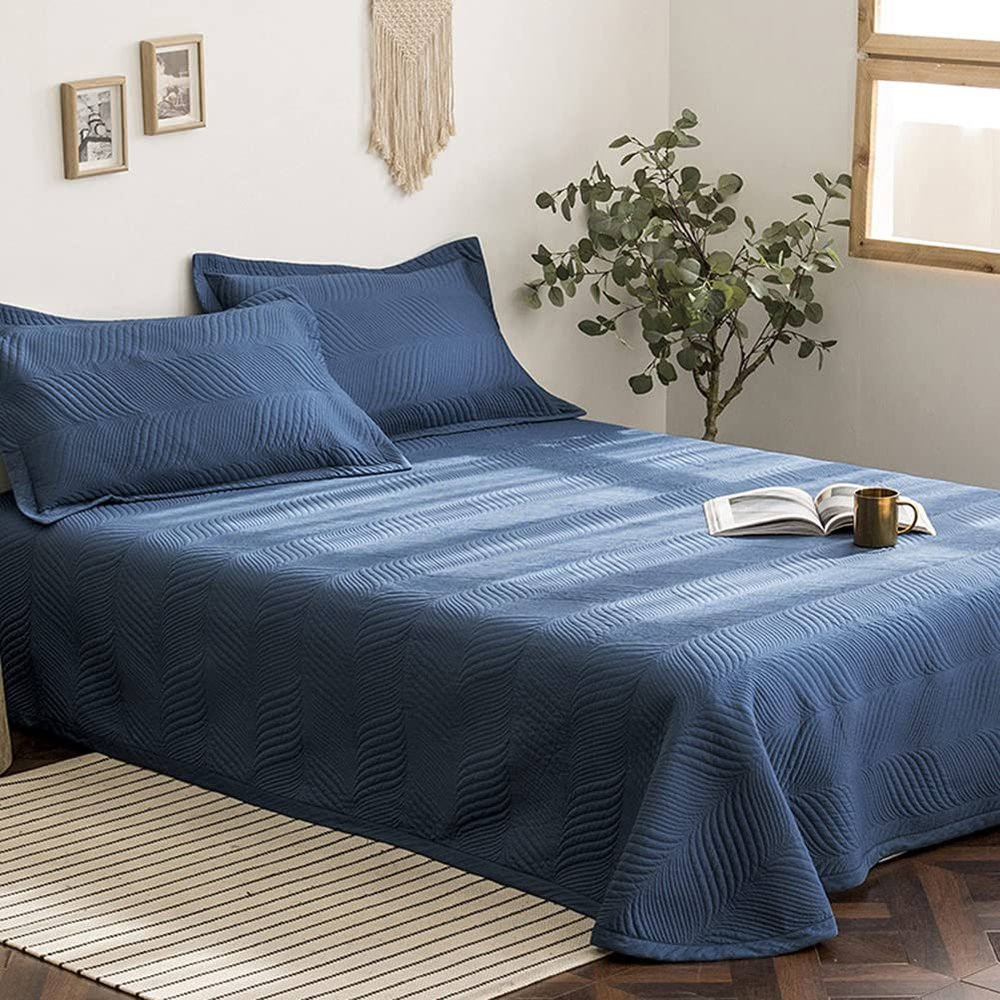 vctops 3 Piece Classic Solid Qulit Set Queen Size Geometric Stripe Stitched Pattern Lightweight Bedspread Coverlet Bed Cover (Blue, Queen)
