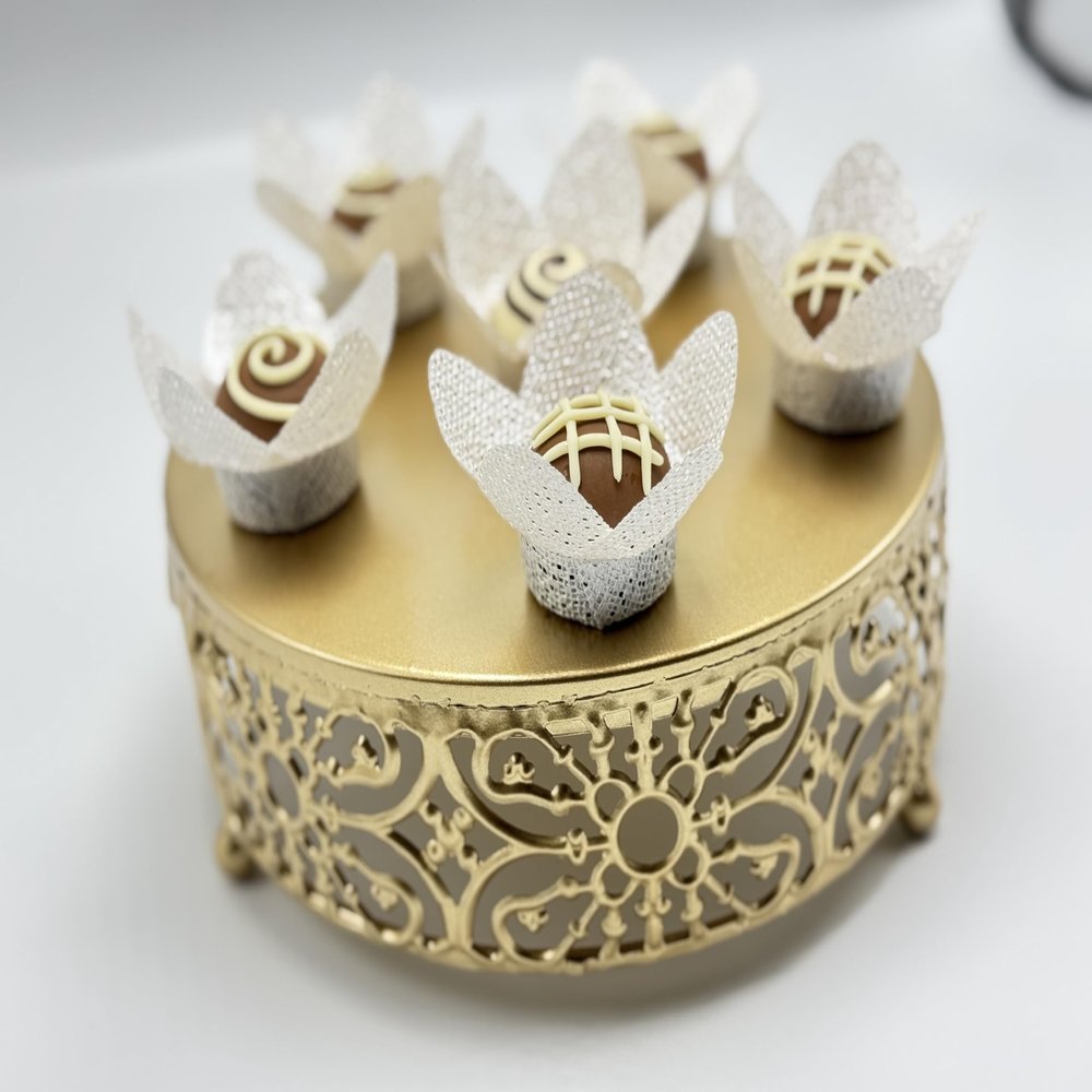Fabric Handmade Truffle Cups | Truffle Liners | Truffle Wrappers | Fominhas | candy cups for chocolate | Forminhas de Brigadeiro | candy liners (White)