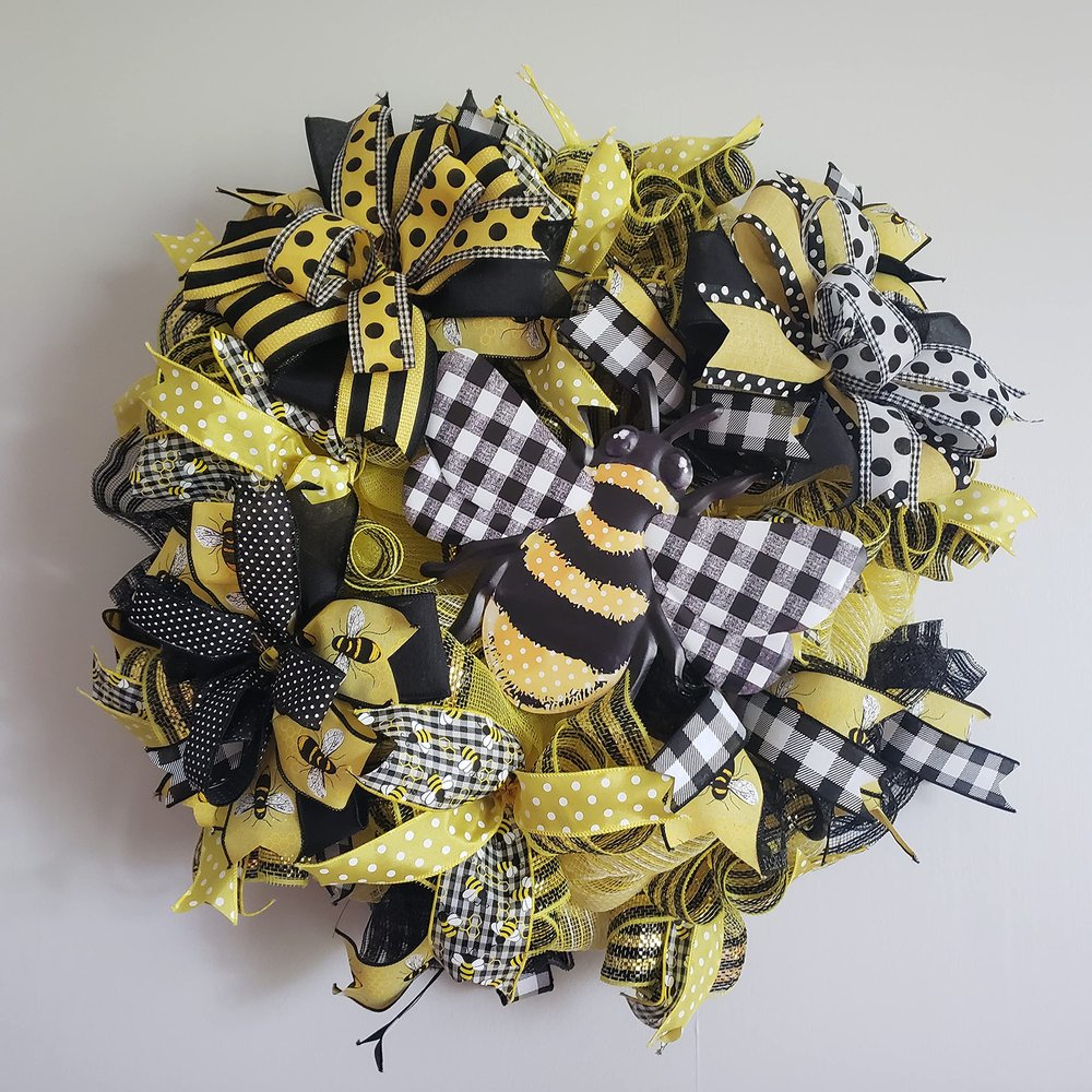 Bee wreath, Summer Bee Wreath, Bee Deco Mesh Wreath, Yellow and Black Wreath