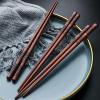 10-pair Wooden Chopsticks, 9.17 "/ 23.3cm Long Reusable Chopstick Set, Lightweight Wooden Chopsticks for Eating and Cooking view 4