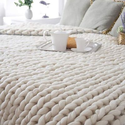 ADSEA Giant Yarn Chunky Blanket,Warm Luxury Handmade Chunky Knit Blanket,nap Blanket Throw for Bedroom Decor Chair Sofa Pet Mat Creamy-White 100x150cm(39x59inch)