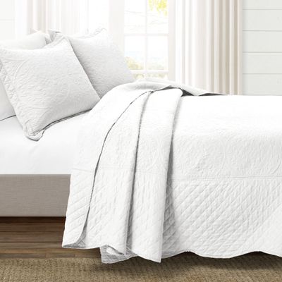 Lush Decor Medallion Scallop Embroidery Bedspread Queen Size 5 Piece Set White - White Bedding Set Queen Quilt - Lightweight Bedspreads with Pillowcases