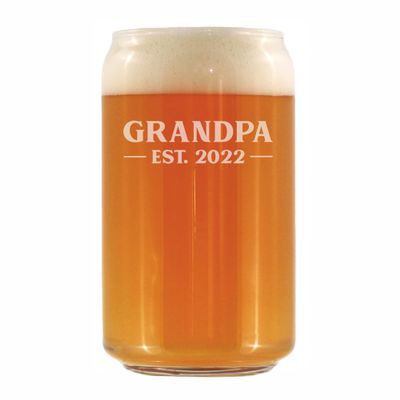 Bevvee Grandpa Est 2022 - New Grandfather Beer Can Pint Glass Gift for First Time Grandparents - Bold 16 Oz Glasses