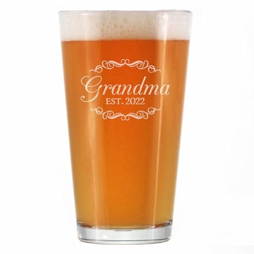Bevvee Grandma Est 2022 - New Grandmother Pint Glass Gift for First Time Grandparents - Decorative 16 Oz Glasses