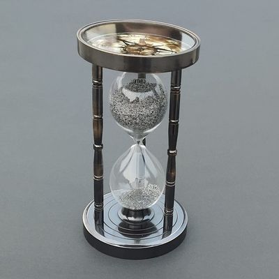 SIFAAT WORLD 5 Min's Nautical Hourglass Timer, Solid Brass Hourglass Sand Timer with Fully Functional Compass on Both Sides (Antique Maritime Compass)