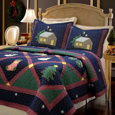 Holiday Christmas 3-Piece King Patchwork Quilt Bedding Set, Silent Night Winter Starry Sky Cabin, Soft Lightweight Coverlet Bedspread