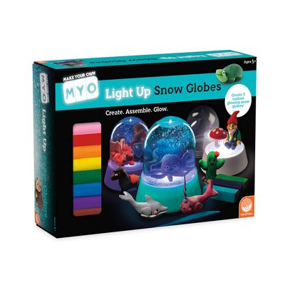 MindWare Make Your Own Light Up Snow Globes - DIY 39-Piece Craft Activity for Kids & Teens - Make Your Own Snow Globe that Lights Up - Complete Craft Makes a Great Handmade Gift for Moms - Ages 8 & Up