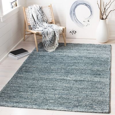 SAFAVIEH Himalaya Collection Accent Rug - 3' x 5', Blue & Gold, Handmade Wool, Ideal for High Traffic Areas in Entryway, Living Room, Bedroom (HIM413F)