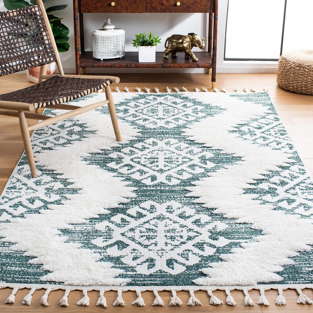 SAFAVIEH Moroccan Tassel Shag Collection Accent Rug - 4' x 6', Green & Ivory, Boho Design, Non-Shedding & Easy Care, 2-inch Thick Ideal for High Traffic Areas in Foyer, Living Room, Bedroom (MTS652Y)