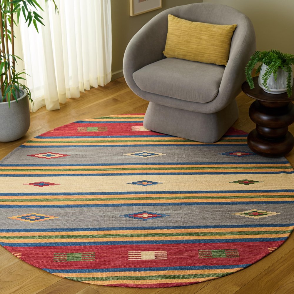 SAFAVIEH Montauk Collection 6' Round Blue/Red MTK555M Handmade Boho Cotton Entryway Foyer Living Room Bedroom Kitchen Area Rug
