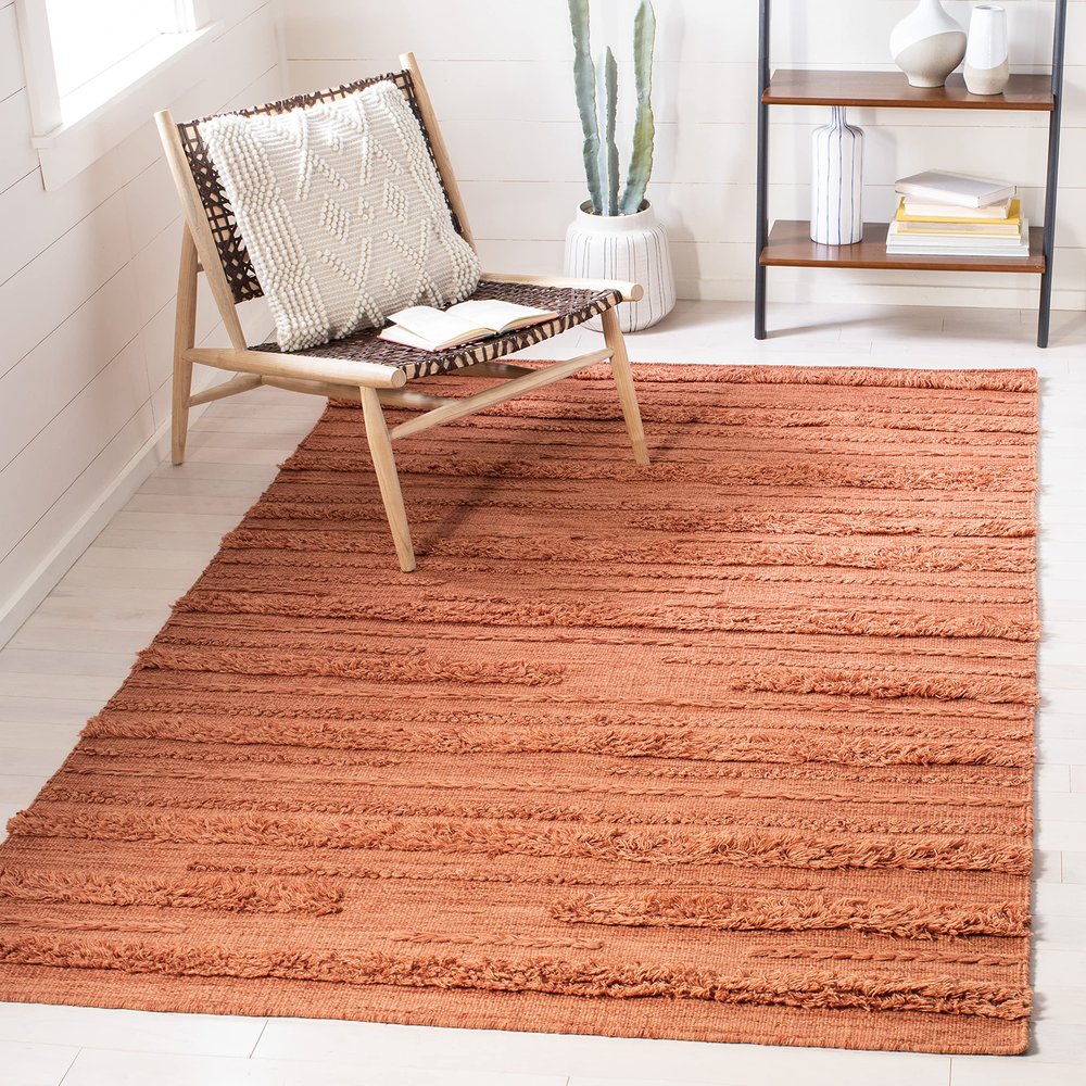 SAFAVIEH Vermont Collection Accent Rug - 4' x 6', Rust & Orange, Handmade Rustic Textured Wool, Ideal for High Traffic Areas in Entryway, Living Room, Bedroom (VRM901P)