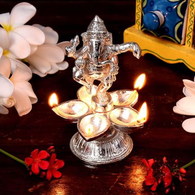 Indian Shelf Handmade Ganesha Ancient Pital Diya Brass Oil Lamp Diwali Gifts Decoration Worship Deep (Size: 14.2cm) BOL-364