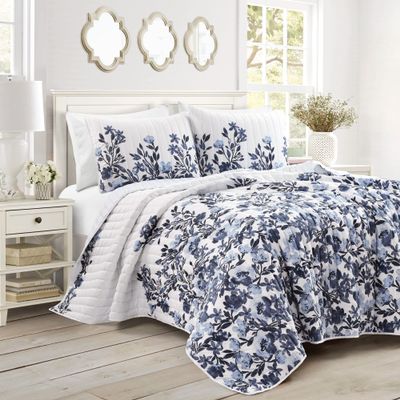 Lush Decor Tanisha Reversible Floral Quilt Set, 3 Piece Set, King, Navy & White - Elegant Floral Bedding Set - Navy Quilt - Beautiful Flower Print - Modern Farmhouse & Cottage Home Dcor