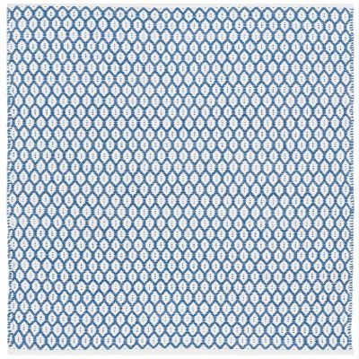 SAFAVIEH Montauk Collection Accent Rug - 2' x 3', Blue & Ivory, Handmade Cotton, Ideal for High Traffic Areas in Entryway, Living Room, Bedroom (MTK608B)