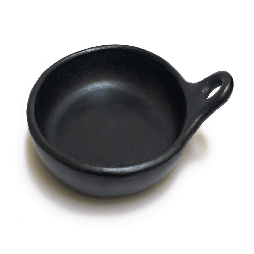 Chamba Saute Pan Diameter 9" Aprox 26 Onz and 100% Handmade Black Clay Original Made in Tolima Colombia Tradicional Pottery Protect your Health and Take Care the Planet Vegan Organic non Pollutant