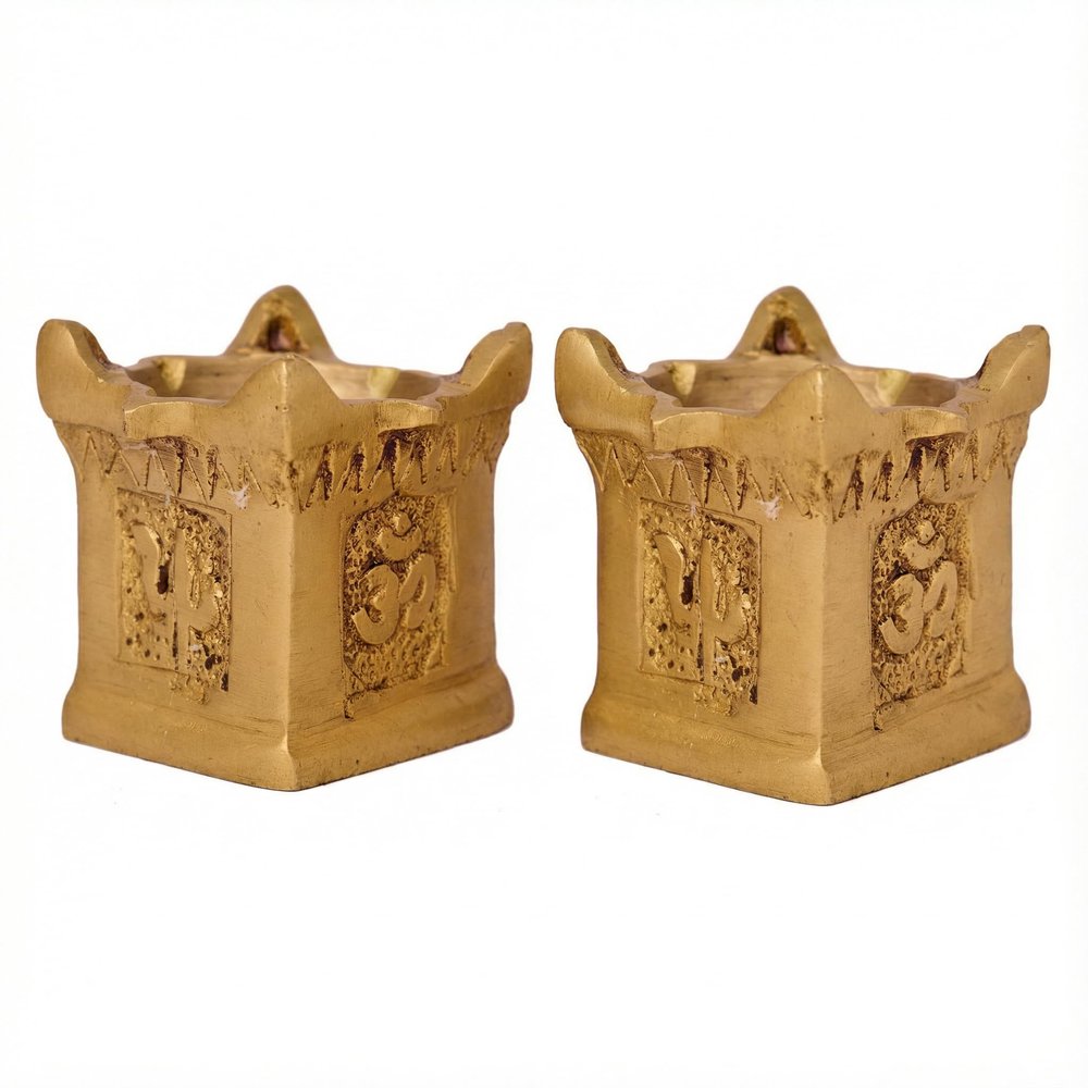 GURU JEE Indian Traditional Tulsi Diya Set of 2 Tulsi Kyara Shaped Brass Diya Antique Oil Lamp for Temple Holy Oil Lamp for Temple