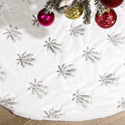 GOODSH White Christmas Tree Skirt Large Faux Fur Xmas Tree Mat with Sequin Maple Leaf, Holiday Party Christmas Tree Decorations Ornaments Indoor Outdoor,Silver-122cm(48inch)