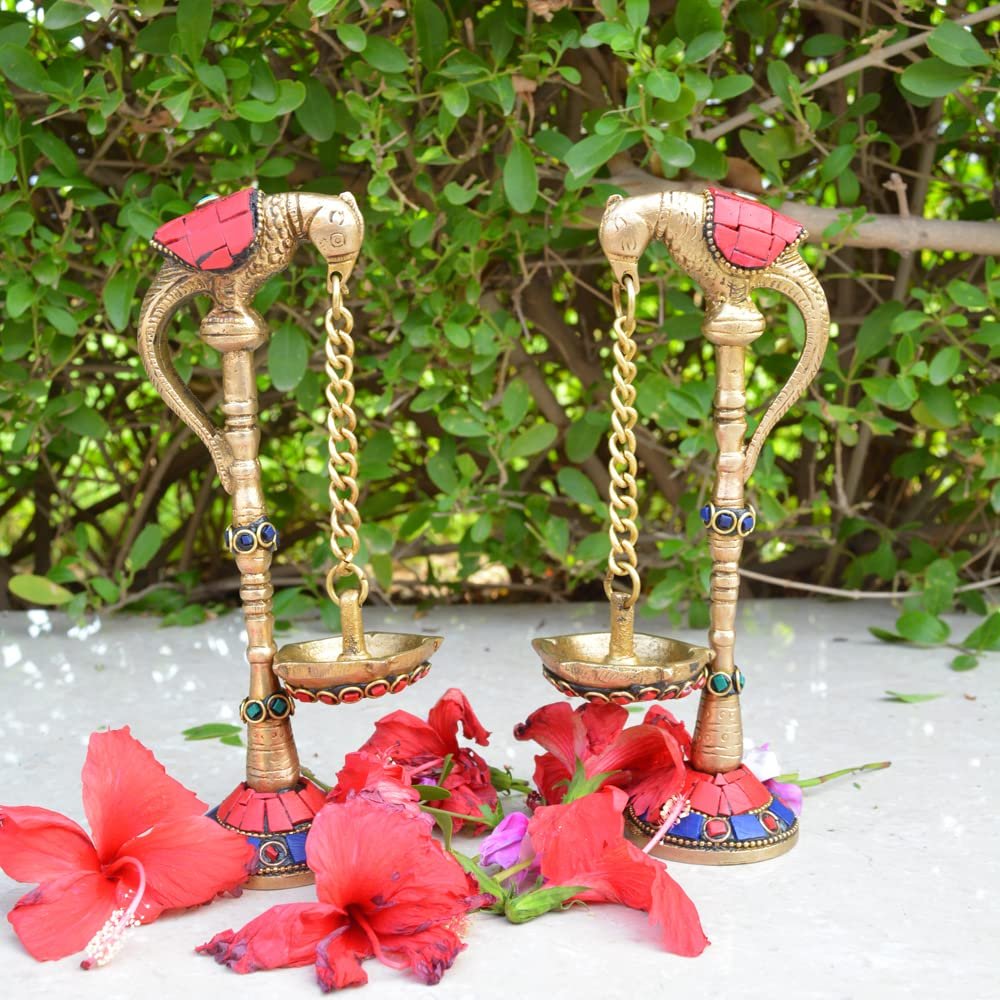 Aakrati Brass Pair of Parrot Design Oil Lamp Diya Bird Oil Lamp Stand Holder Puja Art Fengshui Gifts Brass (Pack of 2) Table Diya Set