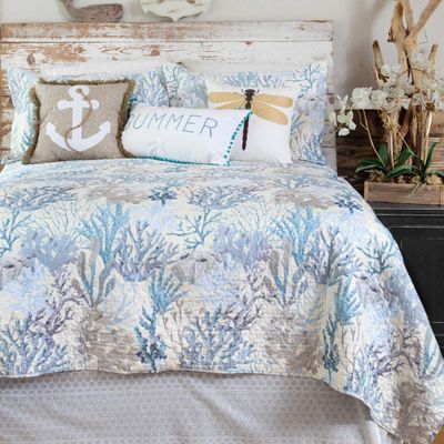 BLACK FOREST DECOR Seascape Coral Quilt Bed Set - King