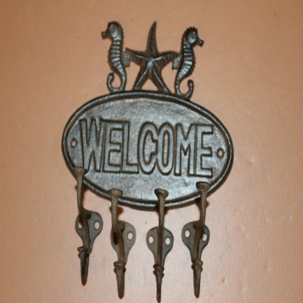 Salty Pelican Seahorse Beach Welcome Front Door Plaque/Wall Hooks Set, Surf Magic