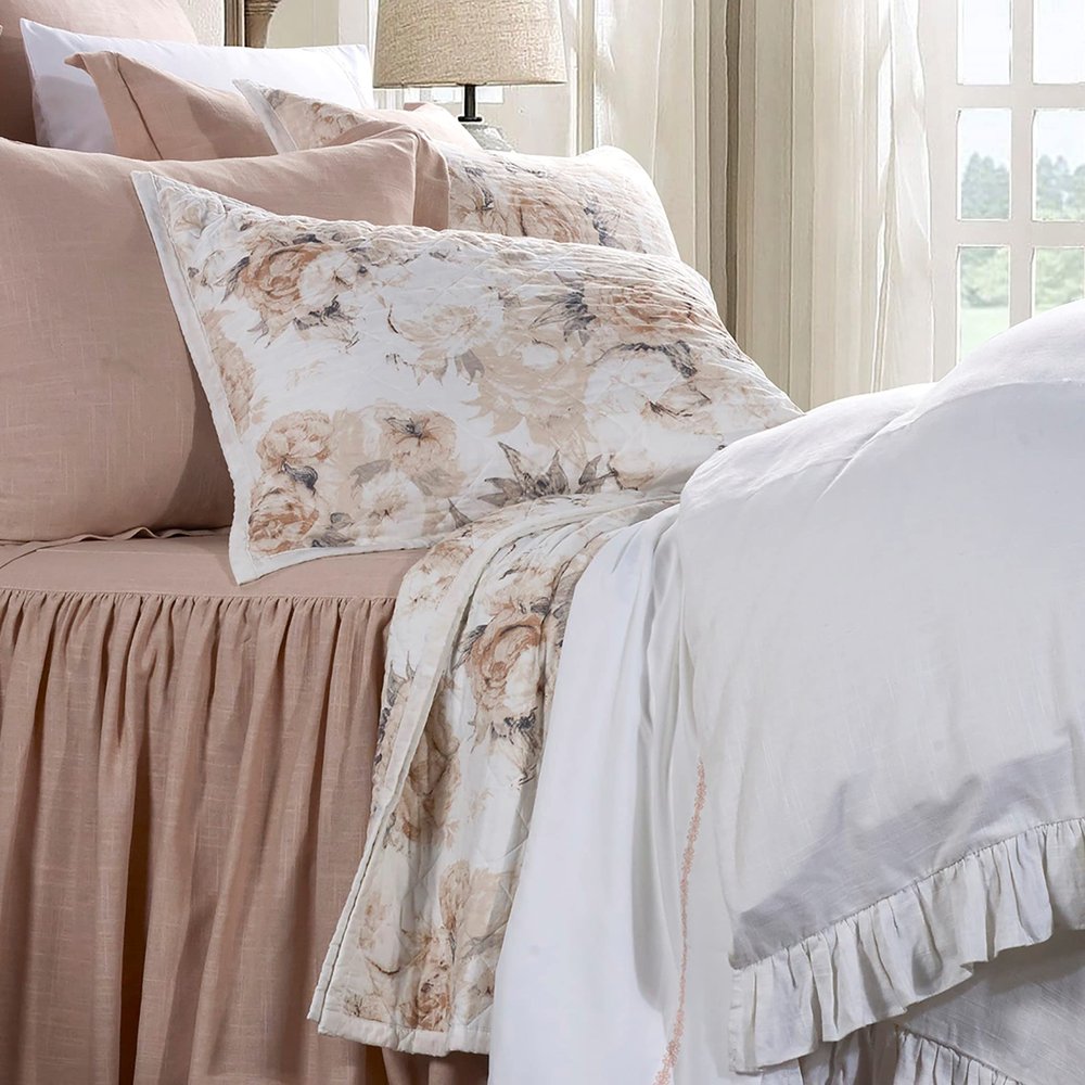 HiEnd Accents Colette 3 Piece Quilt Set with Pillow Shams, Blush, Queen Size, Rose Floral Bedding Set, French Country Shabby Chic Farmhouse Romantic Style Bedding Set, 1 Quilt and 2 Pillow Cases