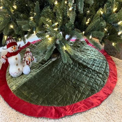 Ricki and Richi Velvet Quilted Christmas Tree Skirt | Classic Xmas Tree Skirt| Christmas Decor | Cottage Rustic Christmas (Large - 56 inches, Green with Red Cuff)