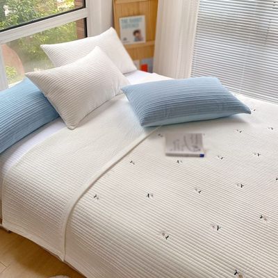ZYCSKTL Coverlet Full Size Girl Bedroom Simple and Fresh Embroidery Pattern Bedspread, Winter Leisure Sofa Rest Blanket, Bed Linings (Color : D, Size : 230 * 245cm)