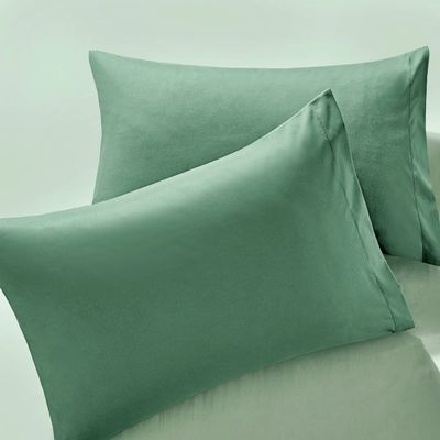 MILVOWOC Brushed Microfiber Pillowcases, Dark Green, 20x26 Inch