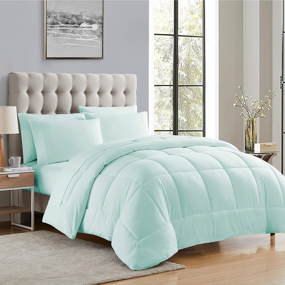 7 Piece Bed-in-A-Beg Set Includes-1 Box Stitched Comforter,1 Fitted 18" Deep Pocket,1 Flat,4 Pillowcases 100% Cotton 500 GSM Fill Classic Box Stitched Comforter Bed Set Twin/Twin XL-Light Blue