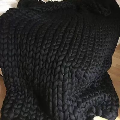 XWCG Chunky Knitted Blanket Chunky Knit Wool Blanket Wool Blend Handmade Soft Throw Sofa Chair Home Decor Yarn Knitted Blanket Throw Home Decor Gift,Black,6080cm