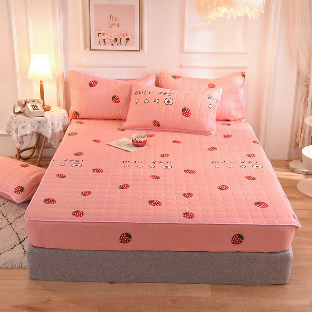 CFYCYHDZHT Bedding Fitted Sheet,Cotton Quilted Warm and Non-Slip Box Spring Bed Mattress Topper,Boy and Girl Bedroom Cartoon Print Bodyguard Hat,Strawberry,90200cm