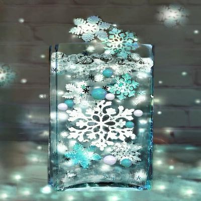 Vase Pearlfection 100 Floating White and Aqua Blue Snowflakes and Pearls- Fills 2 Gallons of The Transparent Water Gels for Your Vases- with 2 Pre-Measured Prep/Storage Bags for Best Results!