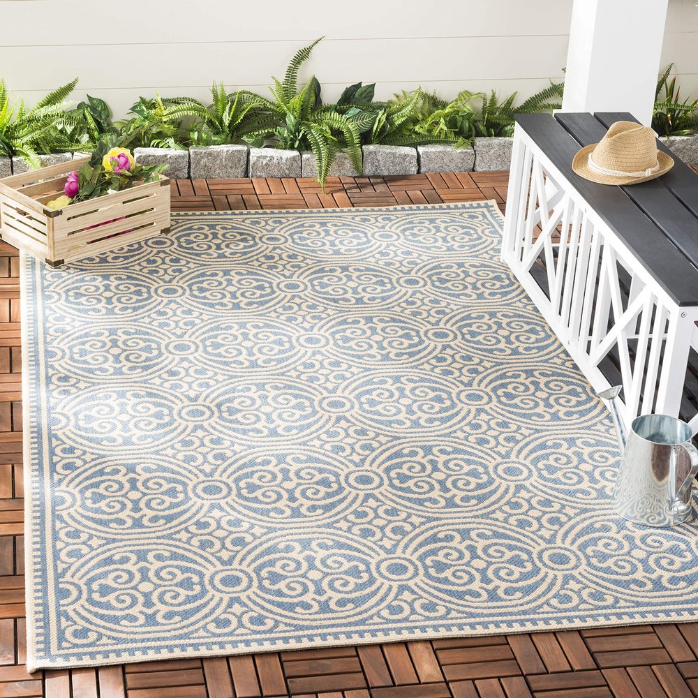 SAFAVIEH Washable Rug Outdoor Beach House Collection - 4' Square, Cream & Blue, Non-Shedding & Easy to Clean, Ideal for Patio, Backyard, Mudroom (BHS134N)