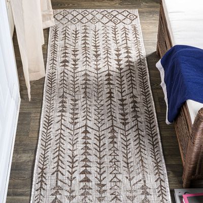 JONATHAN Y Bohemian Geometric Indoor Outdoor Runner Rug 2X10 Beige/Brown, Tokay for Backyard, Patio, Porch, Easy-Cleaning, High Traffic, Pet-Friendly, Non-Shedding (SMB132A-210)