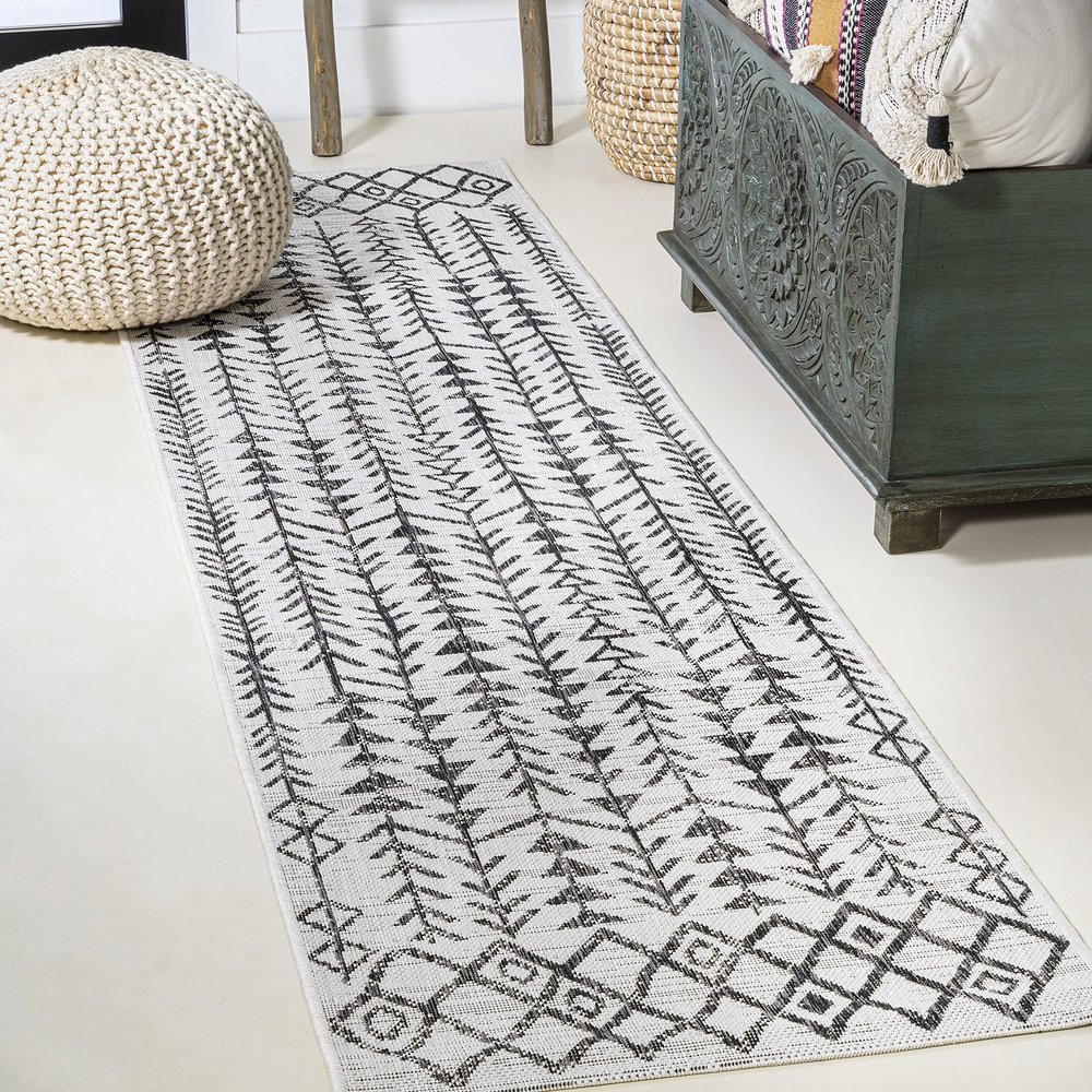 JONATHAN Y Bohemian Geometric Indoor Outdoor Runner Rug 2X10 Ivory/Black, Tokay for Backyard, Patio, Porch, Easy-Cleaning, High Traffic, Pet-Friendly, Non-Shedding (SMB132D-210)